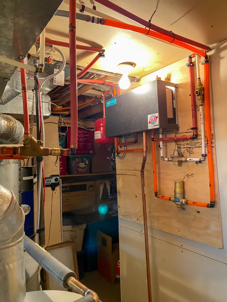 How Climate Affects Poly B Pipes: Regional Considerations Across Canada 1 243d4c3f 8b57 4a67 a3f8 1079846629e6