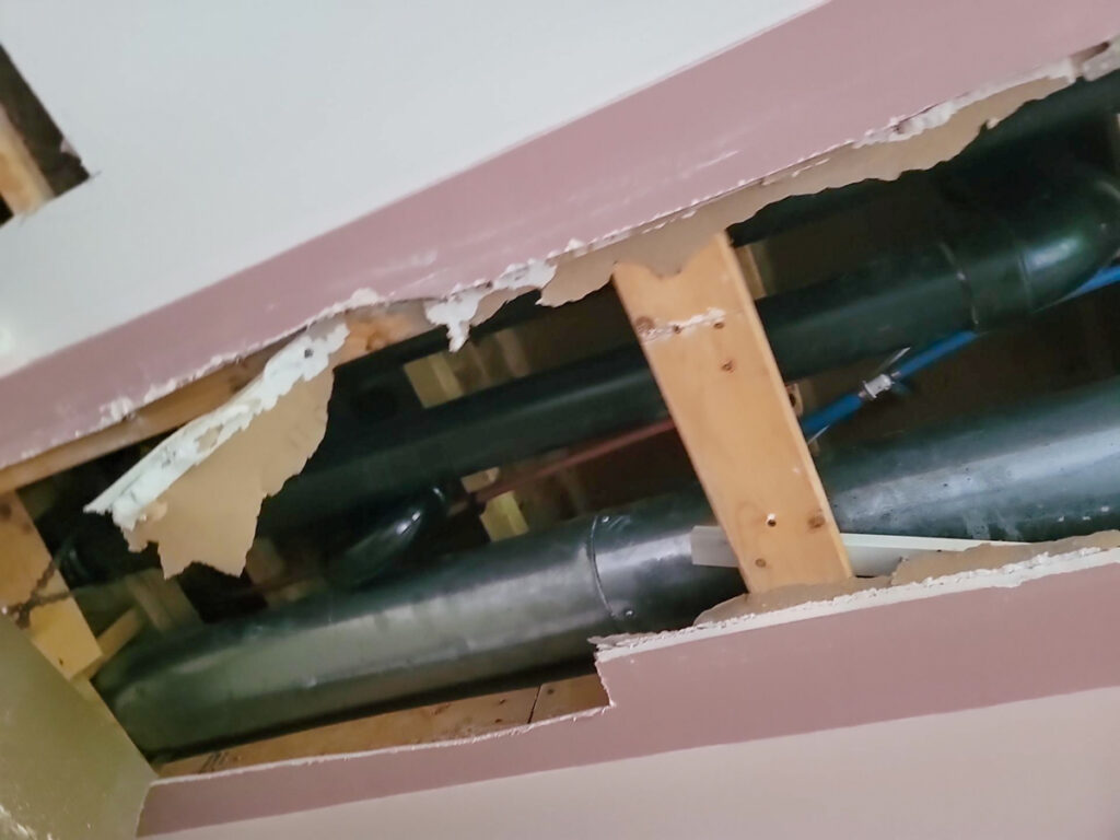 Ladner Bathroom Reno Poly B Replacement | Delta – Case Study #394 61 delta renovation poly b replacement 62