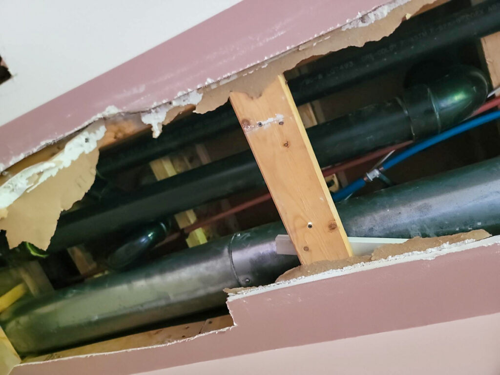 Ladner Bathroom Reno Poly B Replacement | Delta – Case Study #394 73 delta renovation poly b replacement 74