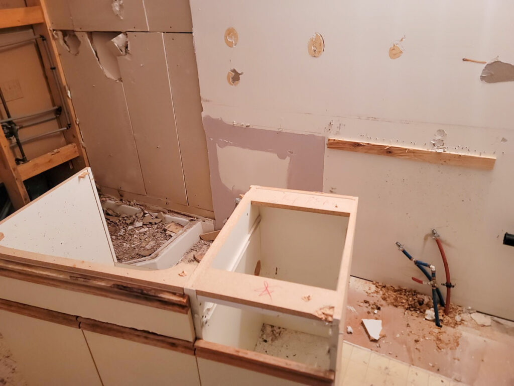 Ladner Bathroom Reno Poly B Replacement | Delta – Case Study #394 81 delta renovation poly b replacement 82