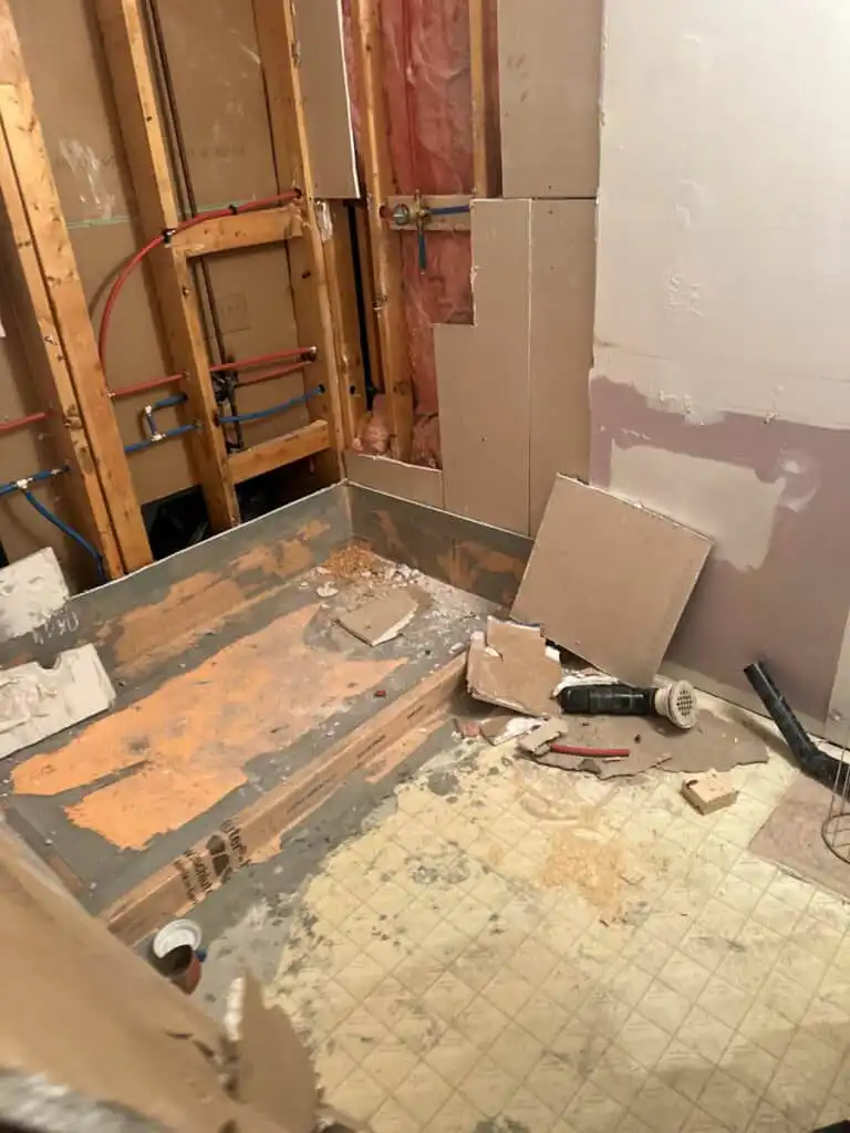 Ladner Bathroom Reno Poly B Replacement | Delta – Case Study #394 166 Ladner Bathroom Reno Poly B Replacement | Delta – Case Study #394 165