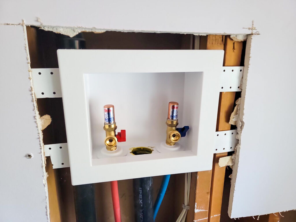 Delta Complex Poly B Replacement | Ladner – Case Study #385 87