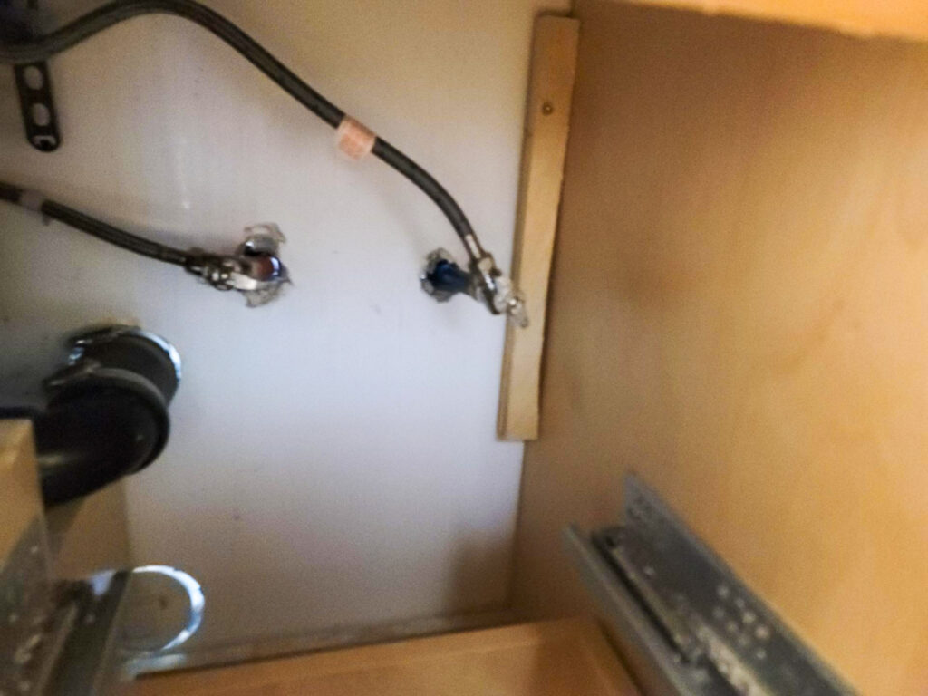 Delta Complex Poly B Replacement | Ladner – Case Study #385 149