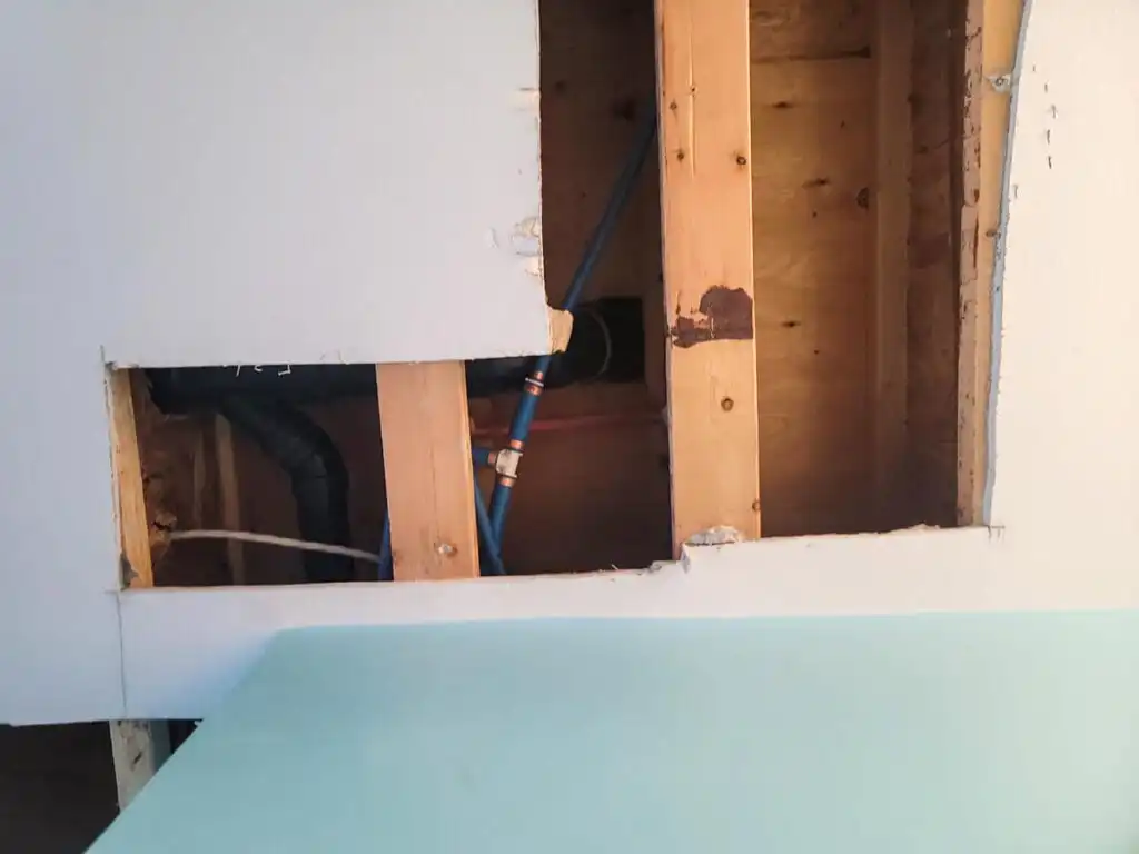 Delta Poly B Replacement | Vancouver – Case Study #396 101