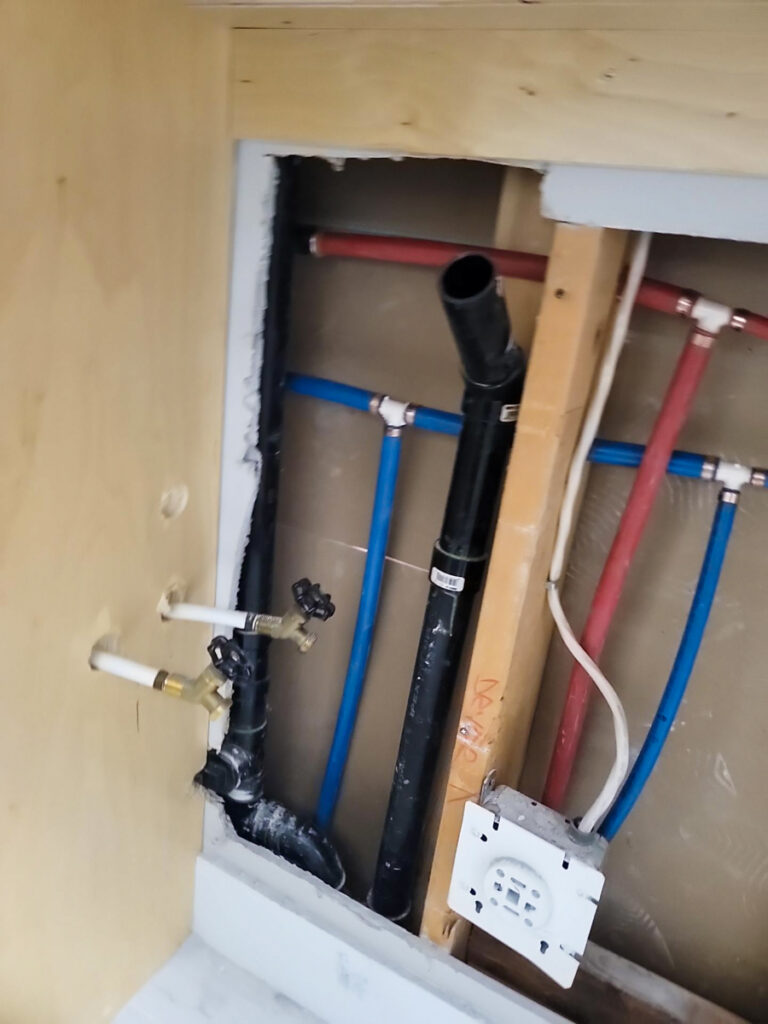 Ladner Townhouse Poly B Replacement | Delta – Case Study #390 325