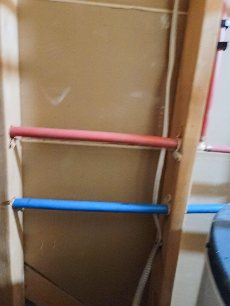 Ladner Townhouse Poly B Replacement | Delta – Case Study #390 353