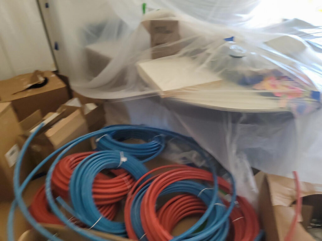 Ladner Townhouse Poly B Replacement | Delta – Case Study #390 139