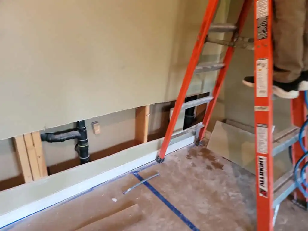 Ladner Renovation Poly B Replacement | Delta – Case Study #386 121