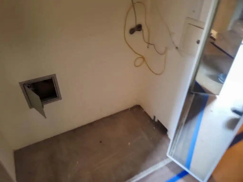 Ladner Renovation Poly B Replacement | Delta – Case Study #386 143