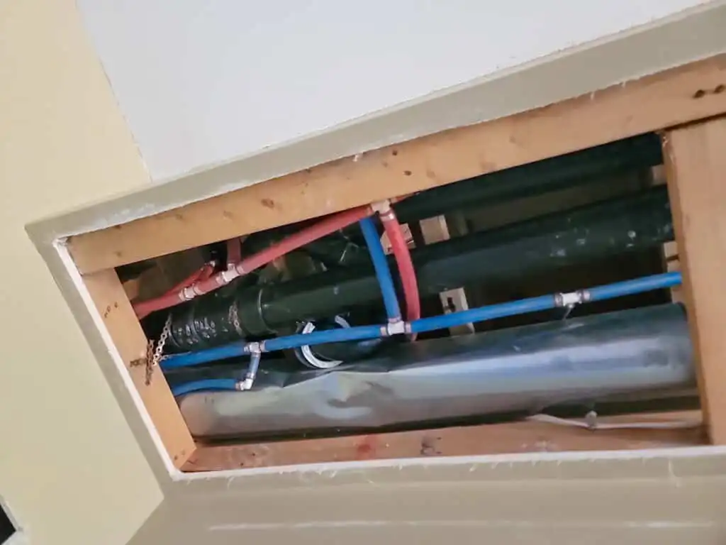 Ladner Renovation Poly B Replacement | Delta – Case Study #386 173